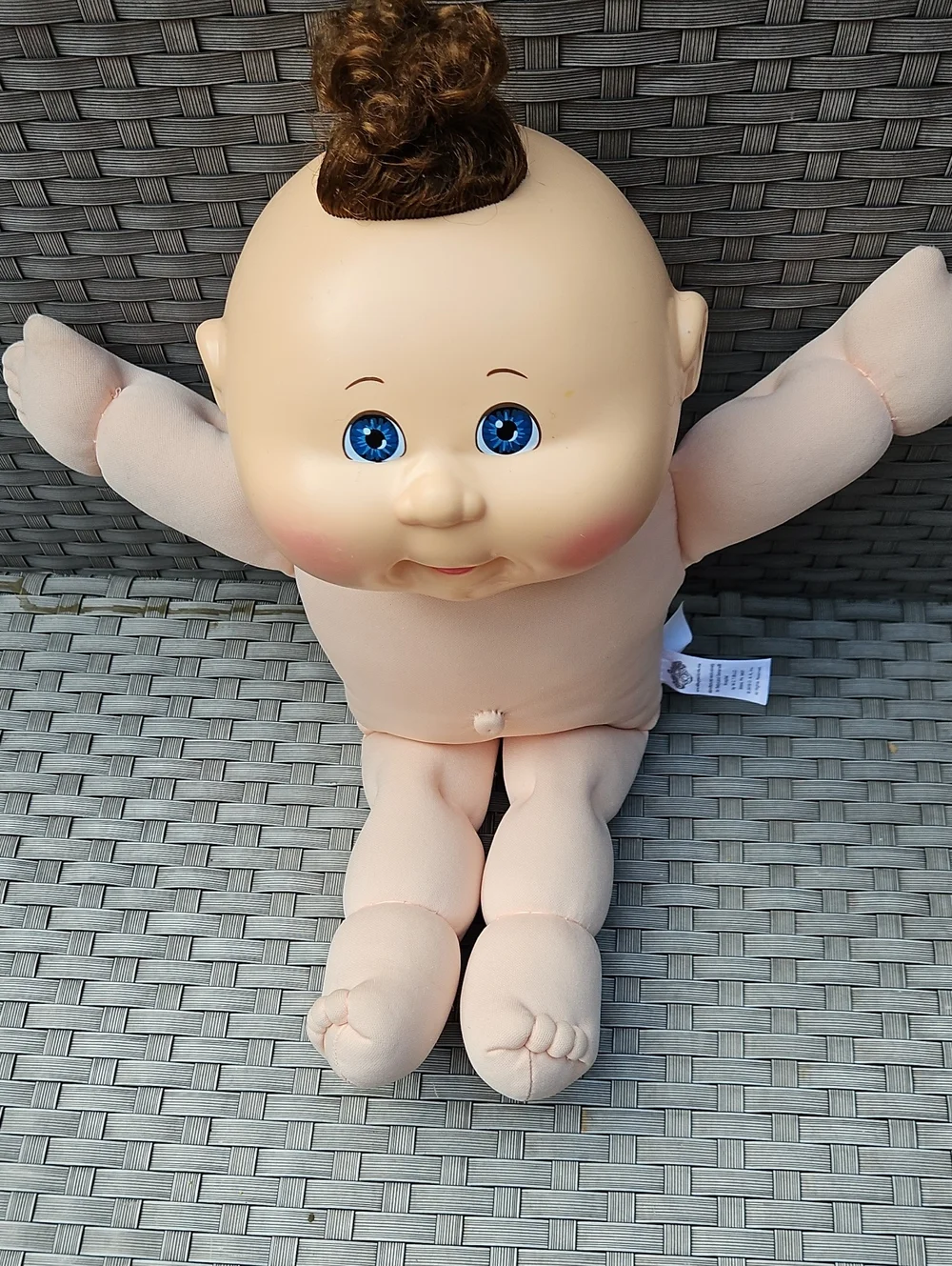 Vintage 2017 Cabbage Patch Kids Soft Plush Baby Doll  Blue Eyes in Tan Skin Tone